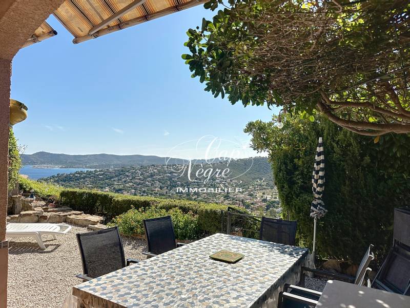 T2 lumineux avec terrasse, vue mer et parking – Saint-Clair au Lavandou