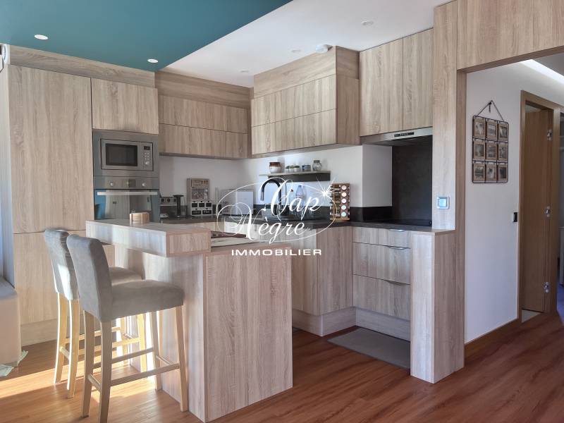 VILLA CLÉ EN MAIN PROCHE CENTRE VILLE À VENDRE RÉNOVÉE À SAINTE MAXIME - GOLFE DE SAINT TROPEZ