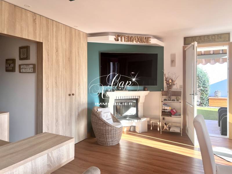 VILLA CLÉ EN MAIN PROCHE CENTRE VILLE À VENDRE RÉNOVÉE À SAINTE MAXIME - GOLFE DE SAINT TROPEZ