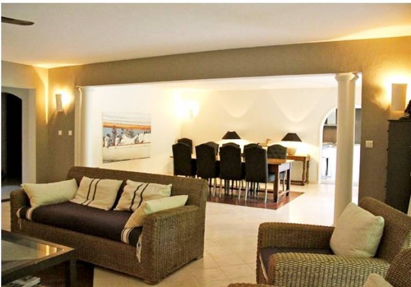 propriété exceptionnelle dans lotissement privé sécurisé avec piscine dépendances et garages Bormes Var