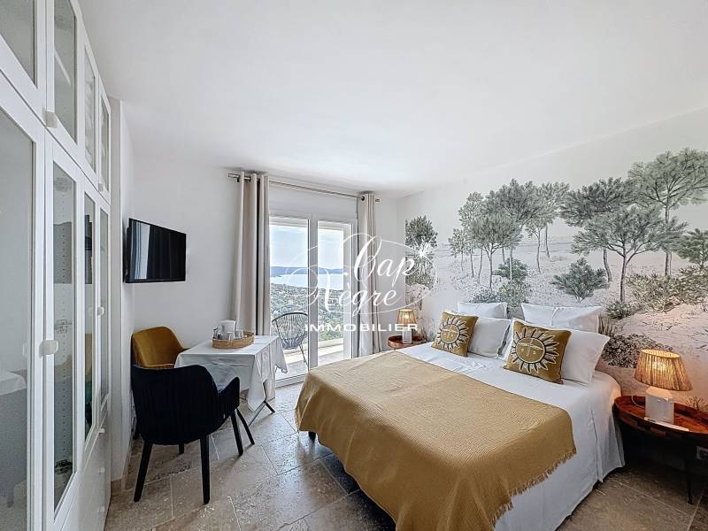 VILLA T5 DE 150M² REFAITE A NEUF VUE MER PANORAMIQUE